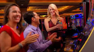 Antarmuka piala888 menampilkan jadwal WTA Tour dan pilihan permainan slot Aviator, Sweet Bonanza, dan Fortune Tiger